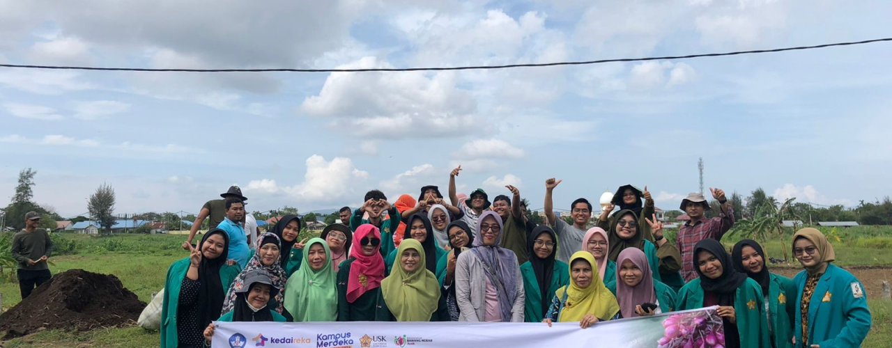 Pengabdian Kepada Masyarakat: Pelatihan pembuatan kompos Trichoderma di Desa Cot Cut Kecamatan Kuta Baro, Kabupaten Aceh Besar