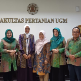Benchmarking Program Studi Doktor Ilmu Pertanian ke Program Studi Doktor Ilmu Pertanian Fakultas Pertanian UGM 